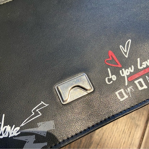 Pinko black leather her flap with multicoored graffiti print chain love bag - Picture 9 of 14